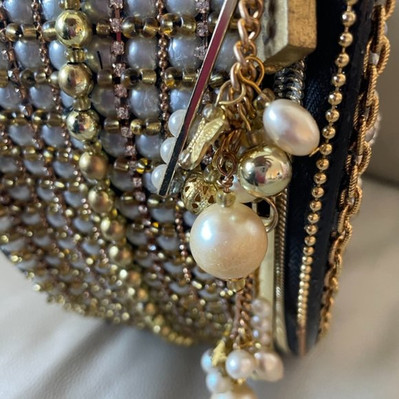 Stunning Upcycled Large Round Faux Patent Leather Handcrafted Handbag - Picture 7 of 12